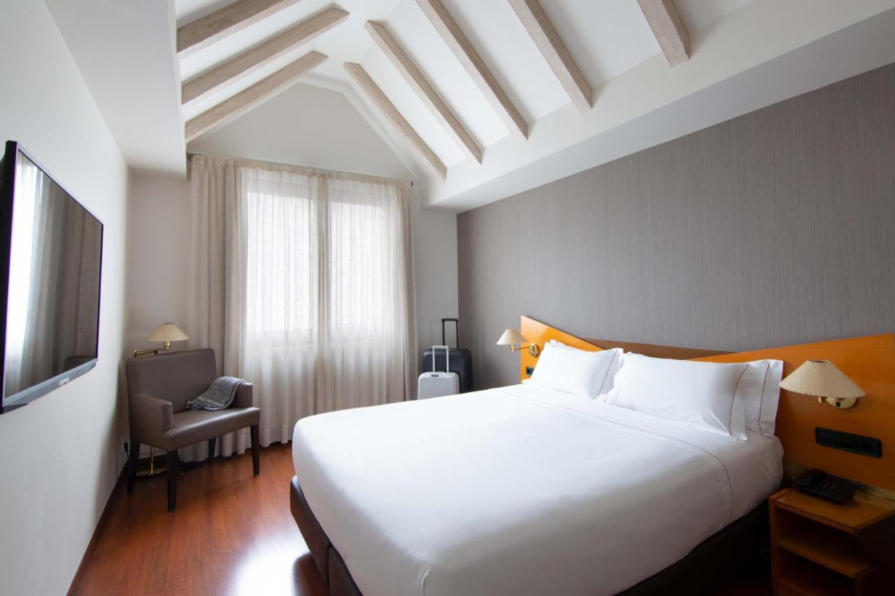 Hotel De L'isard 3*