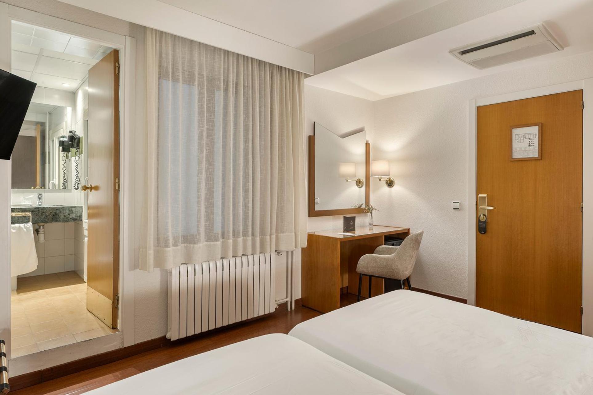 Hotel De L'isard Andorre-la-Vieille